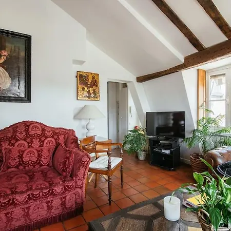 Charming Located In The Heart Of * Parigi