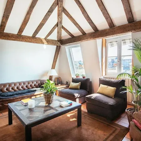 Appartamento Charming Located In The Heart Of Parigi