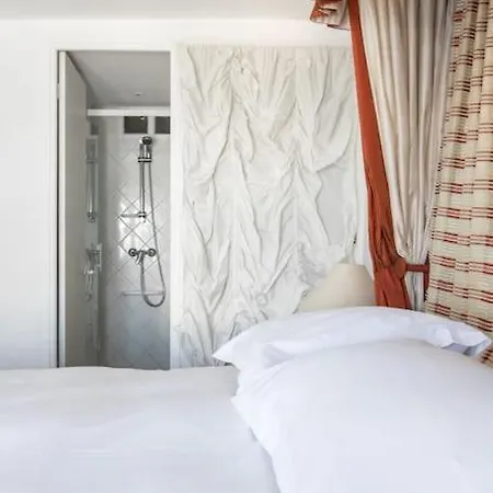 Charming Located In The Heart Of *